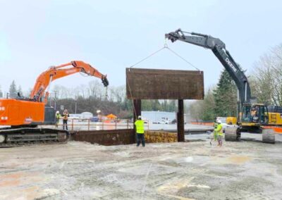 Application photo showing pin grabber coupler with lifting eye.