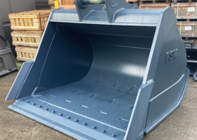 Excavator cleanup bucket ready to ship