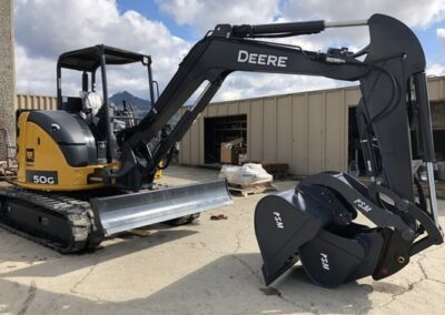 JD50 mini excavator with progressive link thumb